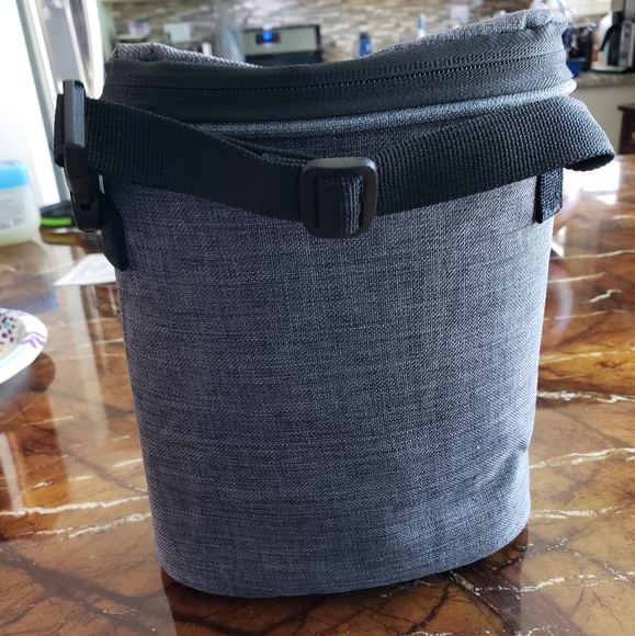 Travel bottle/drink cooler never used - Picture 2 of 3